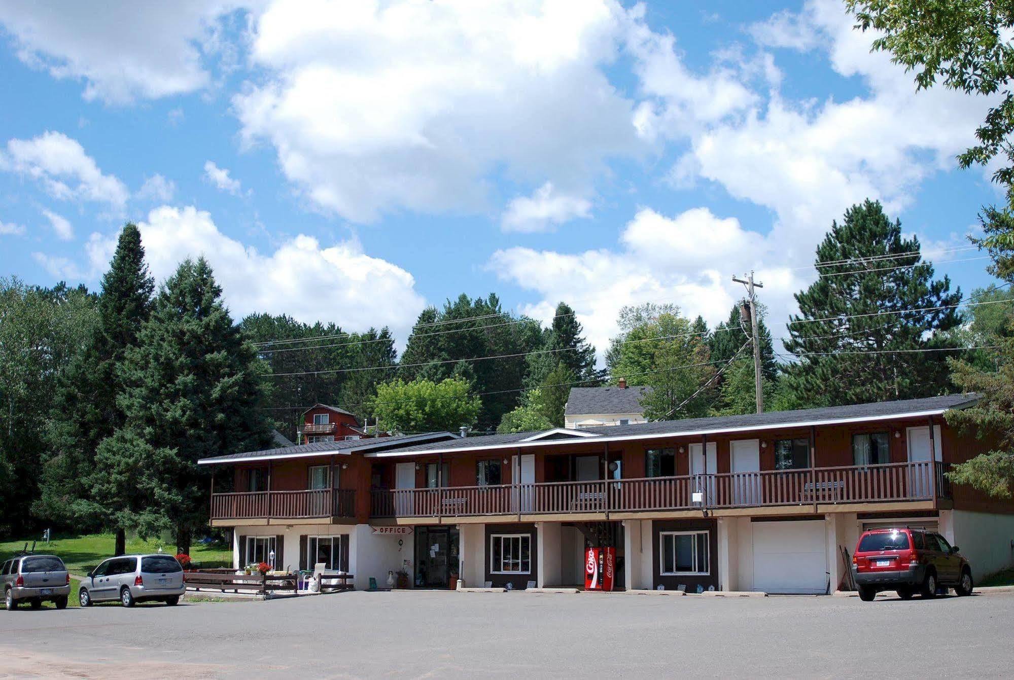 Lakeshore Motel Ice Lake Iron River Kültér fotó